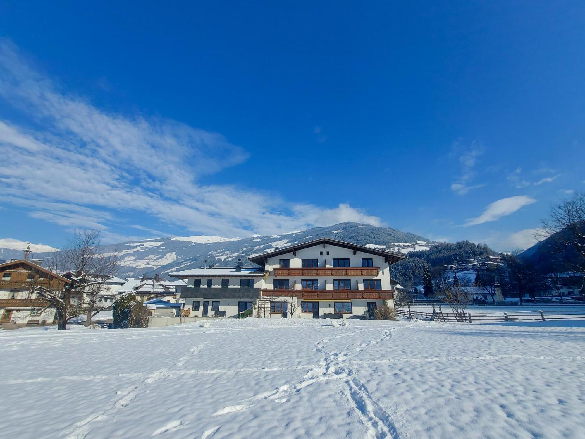 Alpenzeit Zillertal Apartments Zell am Ziller Ngoại thất bức ảnh