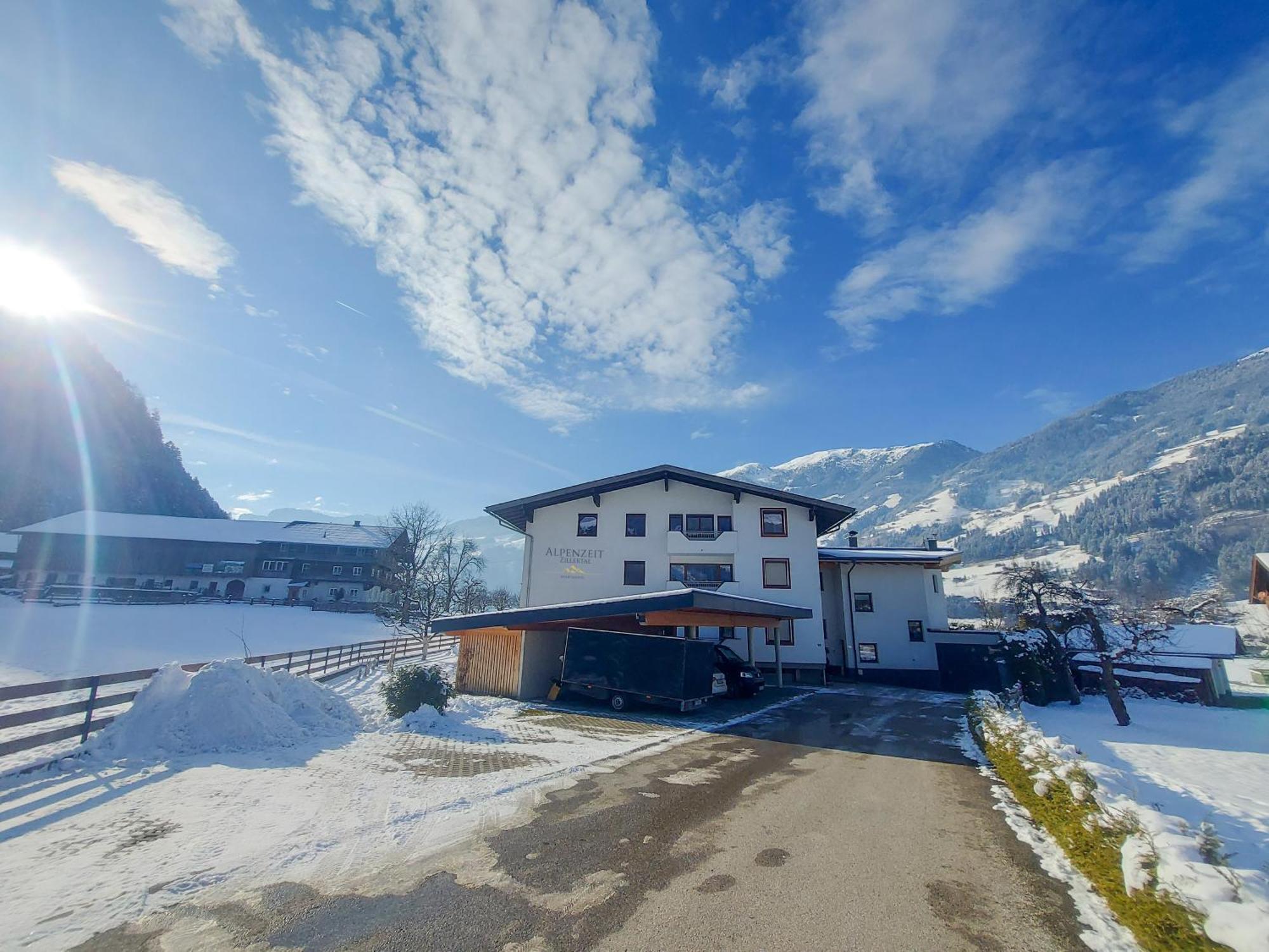 Alpenzeit Zillertal Apartments Zell am Ziller Ngoại thất bức ảnh